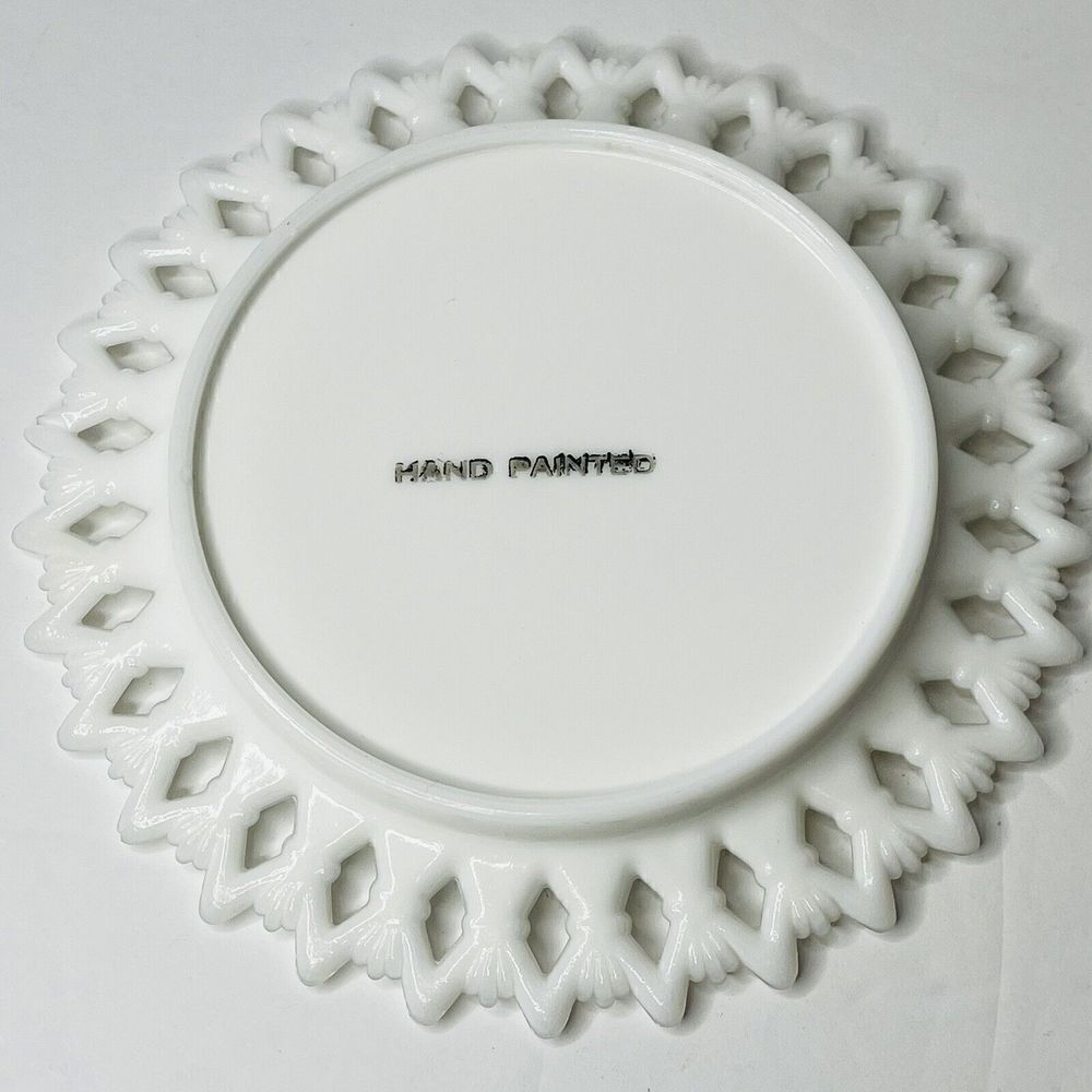 Vintage Milk Glass Plate Open Lace Edge Hand Painted ROSES 6 Inch Diameter - Picture 4 of 4